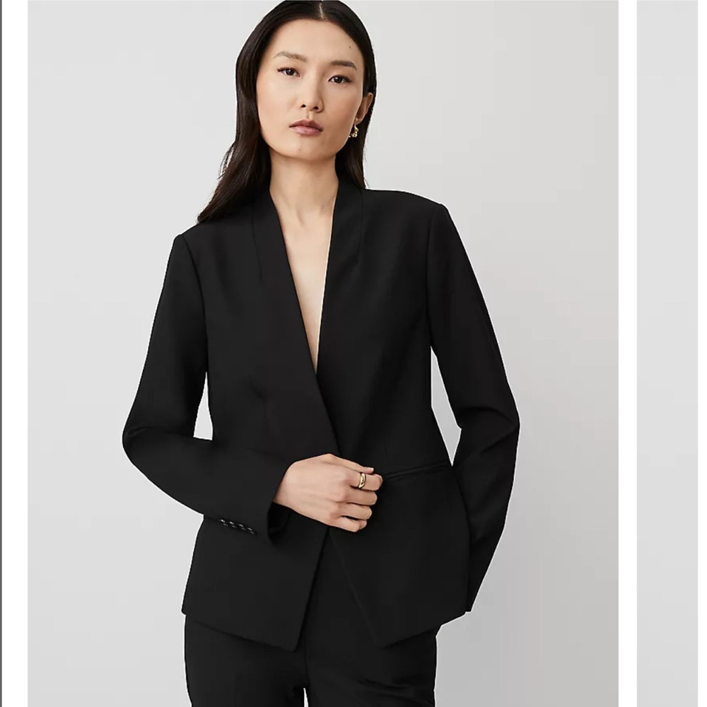 NWT 2p black, bi-stretch blazer in black